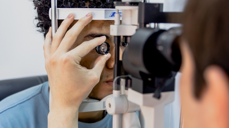 ¿Cómo Detectar el Glaucoma a Tiempo? La Enfermedad Visual Silenciosa que Sí se Puede Prevenir